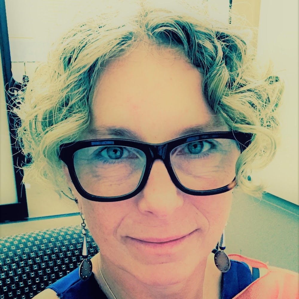 Meet your Posher, Carrie